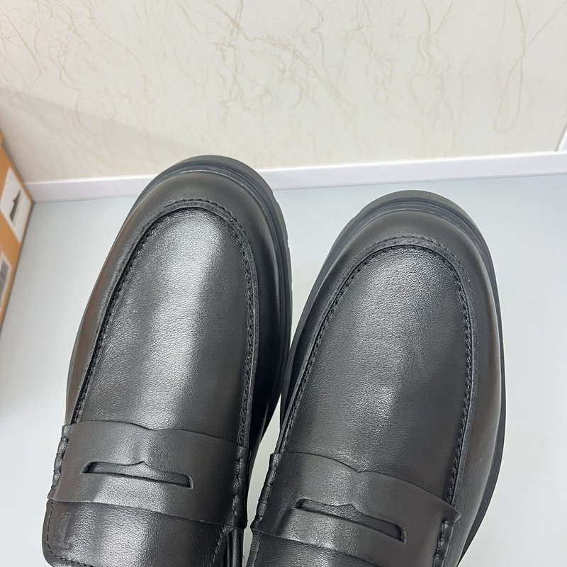 Tods 신상 가죽 수제 로퍼 001-197221