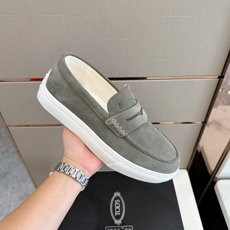 TOD'S 스웨이드 가죽 남성 로퍼 001-197229