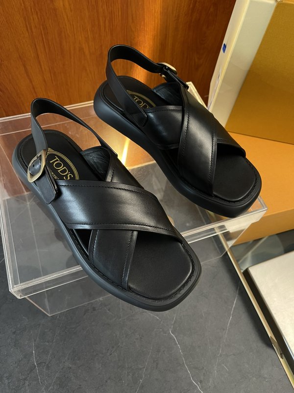 TOD'S 춘하 소가죽 편안한 샌들 슬리퍼 001-197235