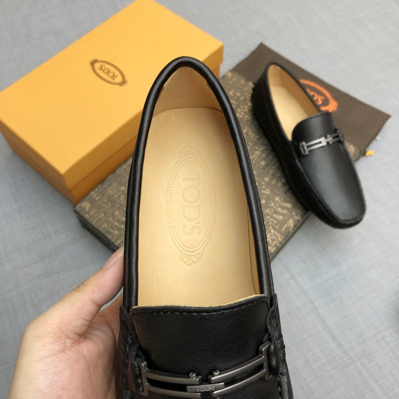 Tods 남성 소가죽 로퍼 001-197242
