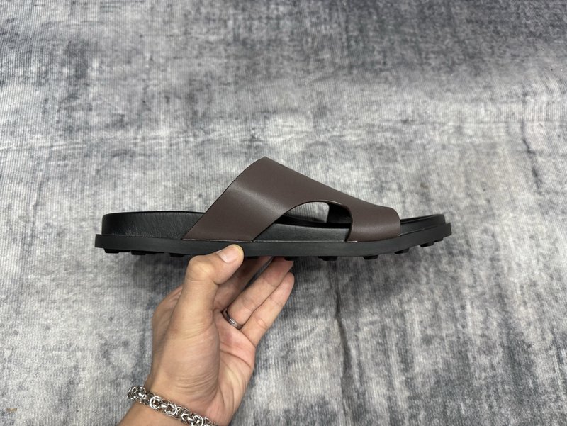 TOD'S 토즈 신규 슬리퍼 001-197280