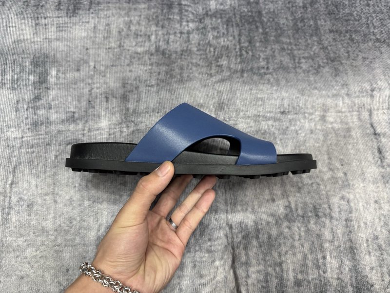 TOD'S 토즈 신규 슬리퍼 001-197282