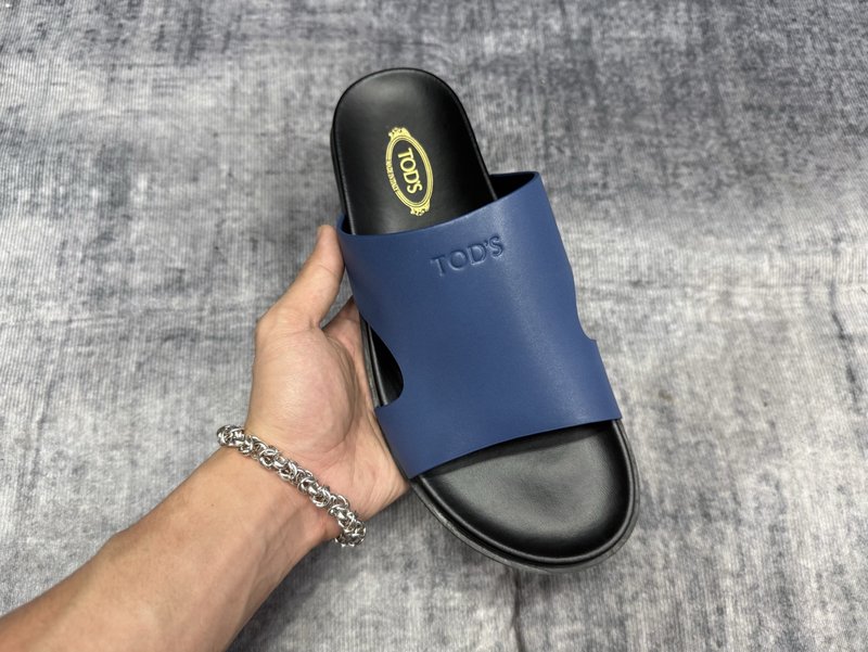 TOD'S 토즈 신규 슬리퍼 001-197282