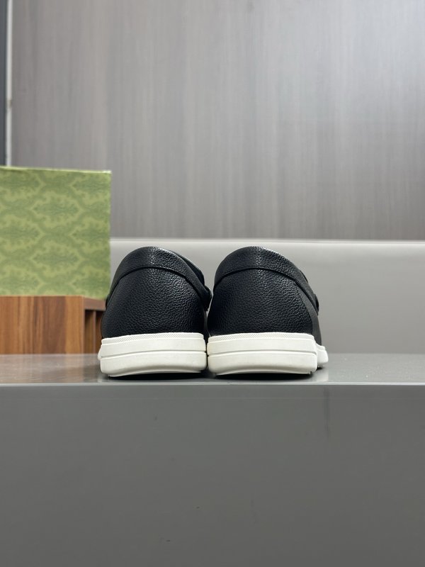 Tods 남성 수입 소가죽 로퍼 001-197296