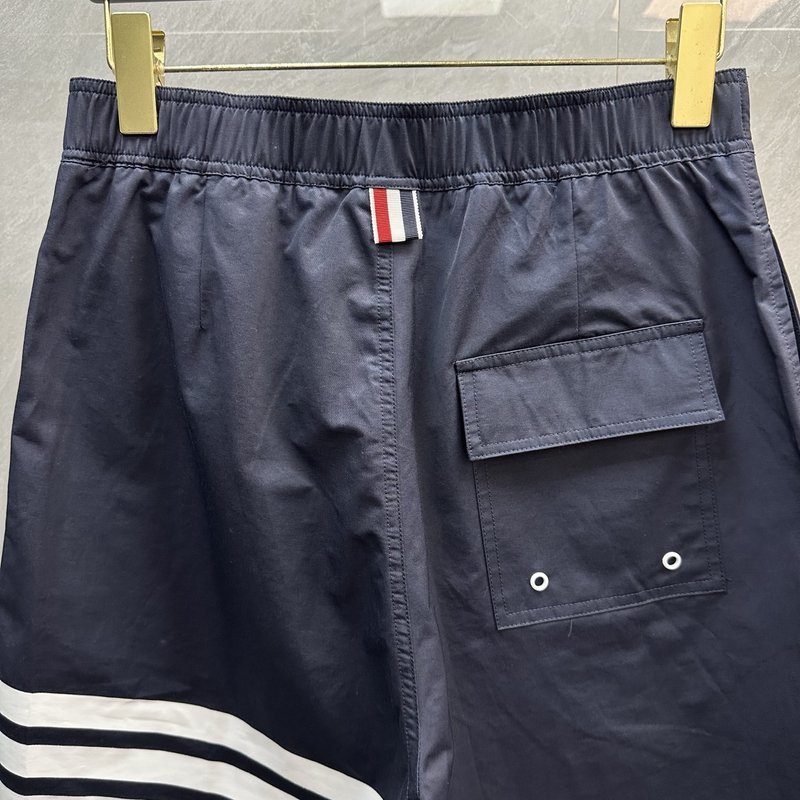 Thom Browne 봄여름 네 줄 숏팬츠 001-197320