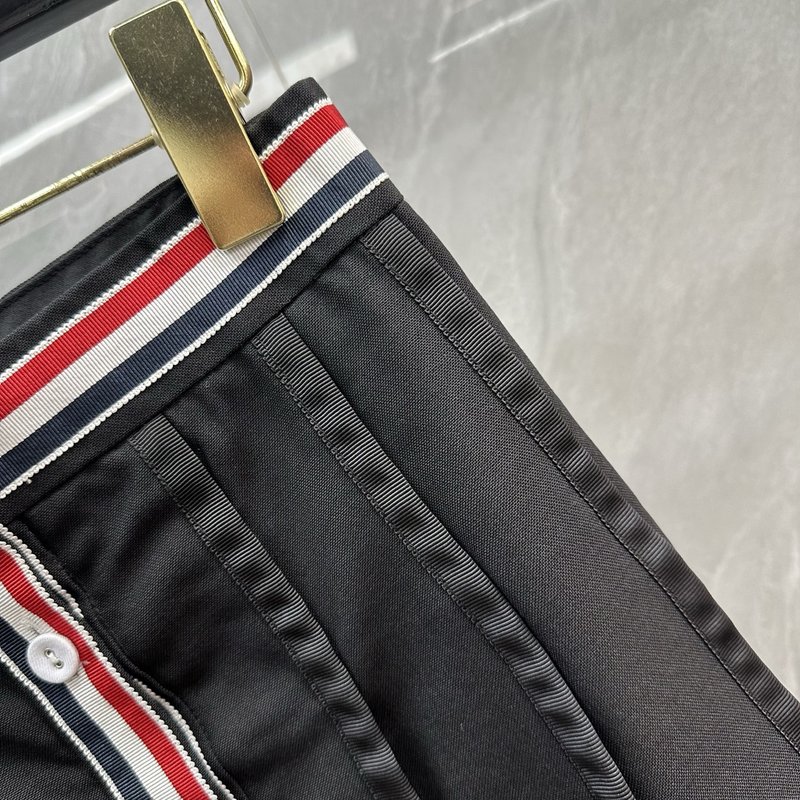 Thom Browne 여성 울 플리츠 스커트 001-197512
