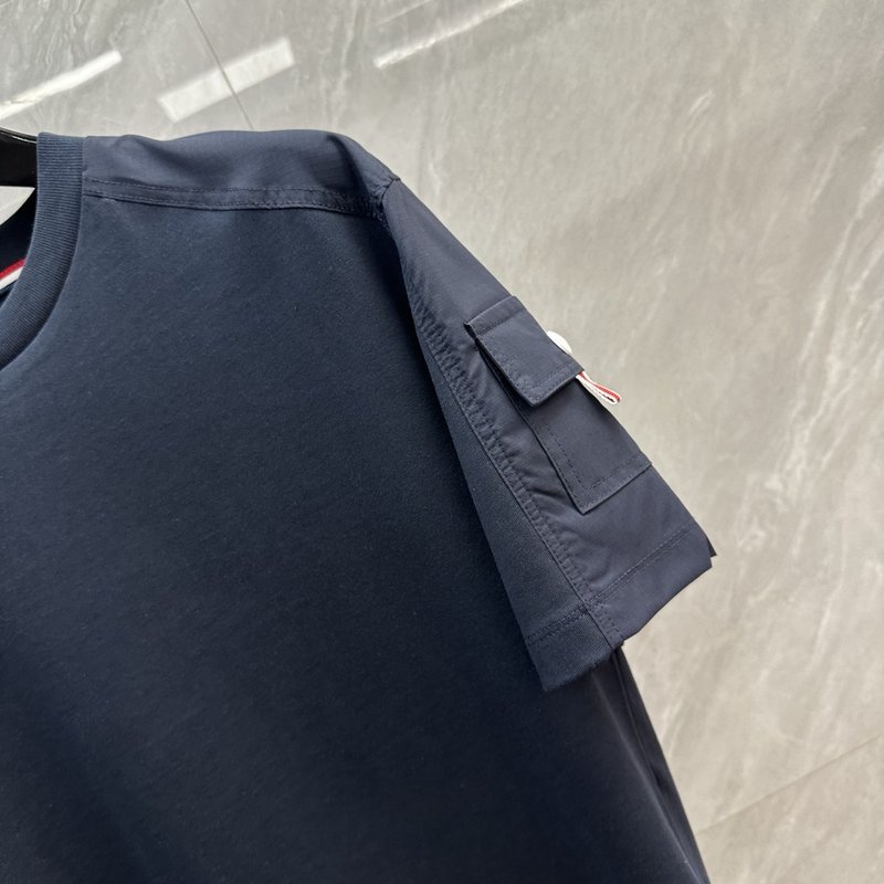 Thombrowne 사이드 슬리브 단추 포켓 라운드 티 001-197526