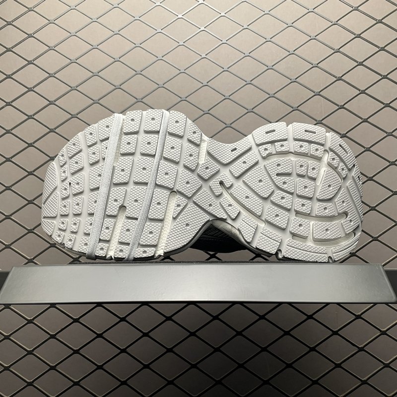 발렌시아가 팬텀 3XL 빈티지 러닝화 001-197624