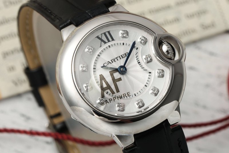 까르띠에 발롱블루 28mm 쿼츠 시계 001-198767