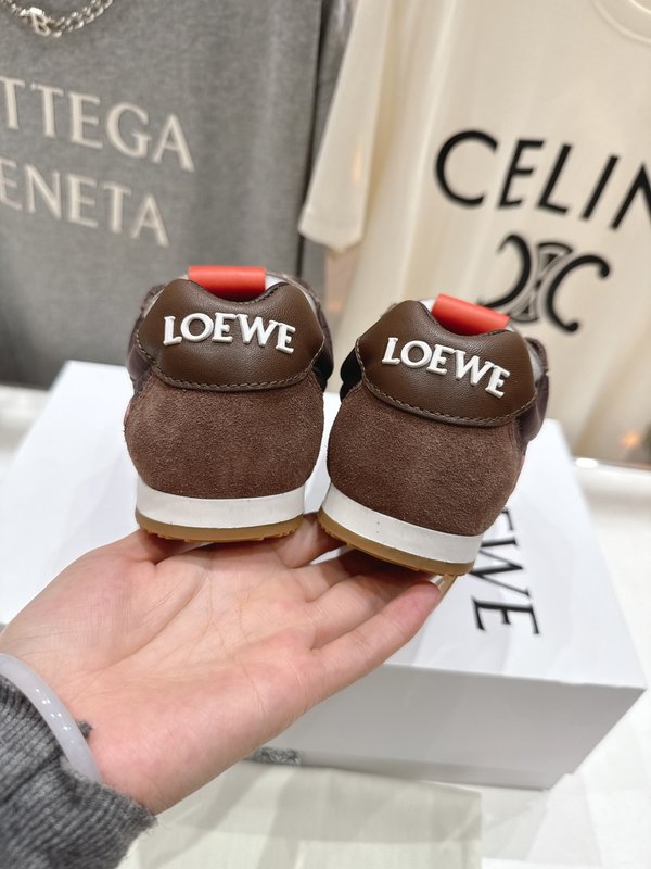 로에베 발레 러너 2.0 빈티지 아가시 스니커즈 001-198946