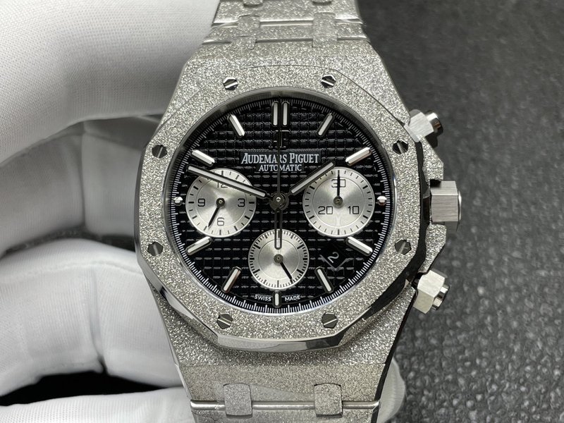 오데마 피게 로얄 오크 시리즈 프로스티드 골드 크로노그 001-199740