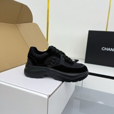 샤넬 클래식 팬더 컬러 캐주얼 스니커즈 001-200391