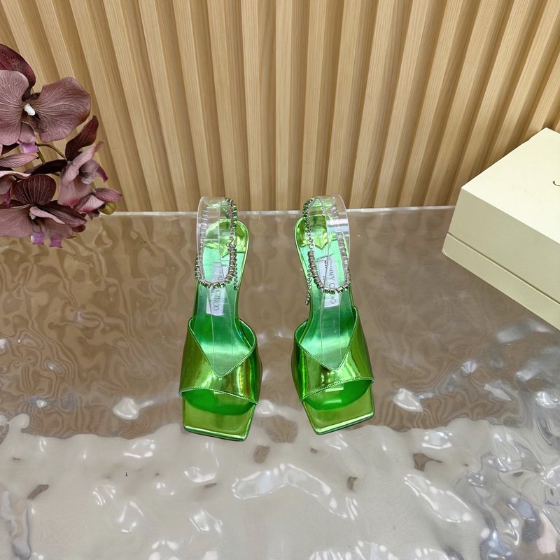지미추 미러 에나멜 포인트 힐 샌들 001-200513