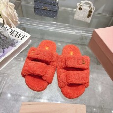 MIUMIU 클래식 가을 겨울 레터 퍼 슬리퍼 001-200745