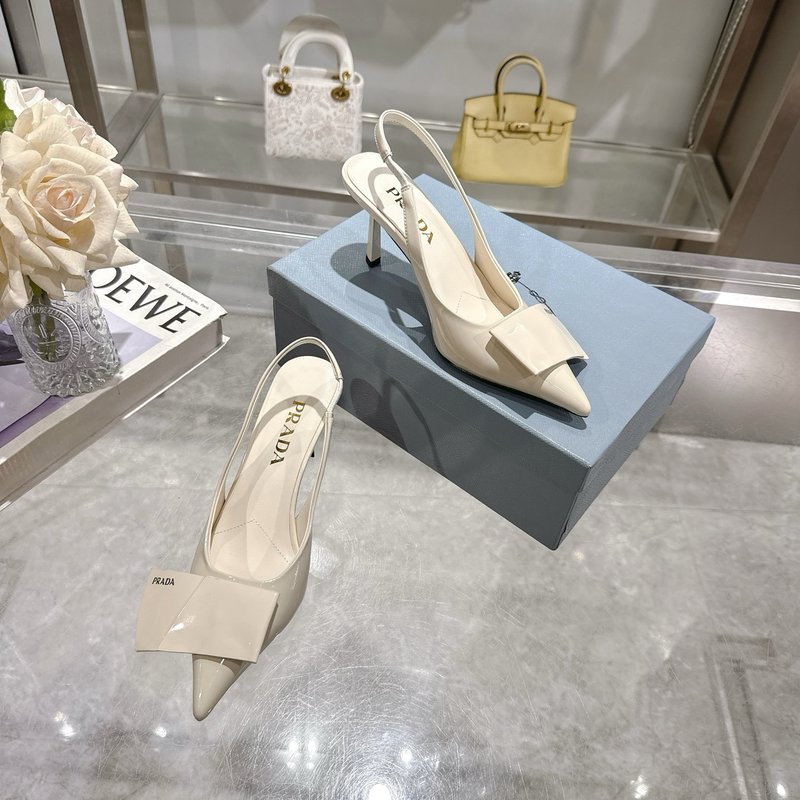 프라다 뾰족한 발가락 라인스톤 하이힐 샌들 001-201187