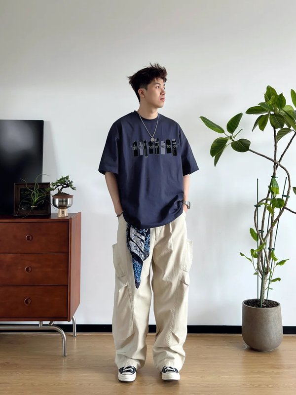 발렌시아가 유니섹스 순면 레터링 티셔츠 001-201829