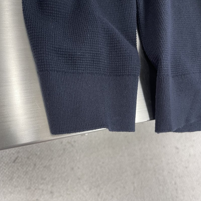 Kiton 3 단 버튼 칼라 니트 긴팔 스웨터 001-202300