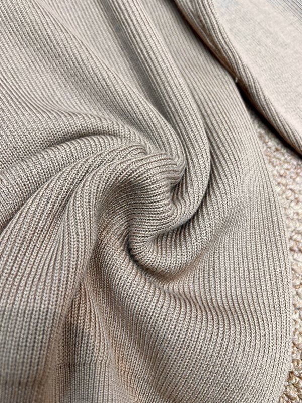 Kiton 남성 코튼 리오셀 블렌드 V 넥 니트 가디건 001-202308