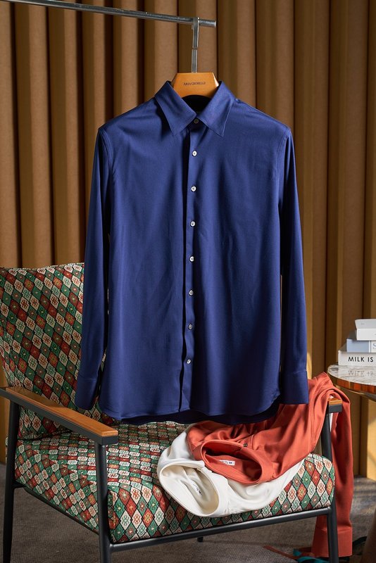 Kiton 울 혼방 남성 비즈니스 셔츠 001-202334