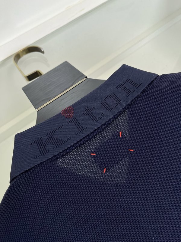 Kiton 남성 반팔 폴로 셔츠 자수 포인트 001-202346