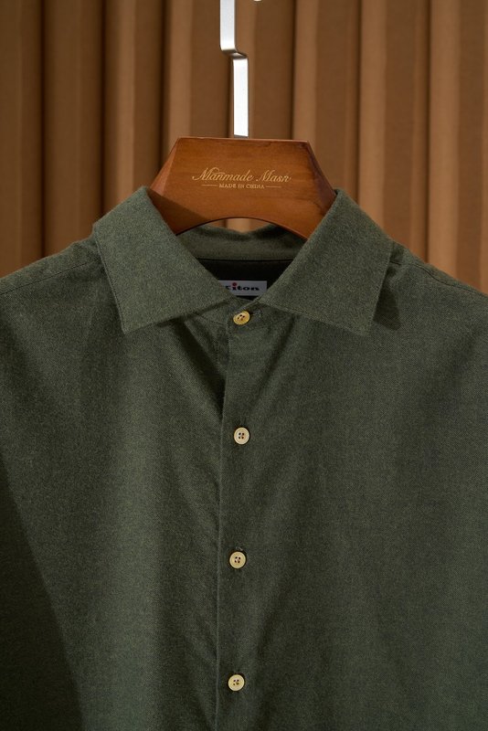 Kiton 남성 두꺼운 벨벳 셔츠 001-202366