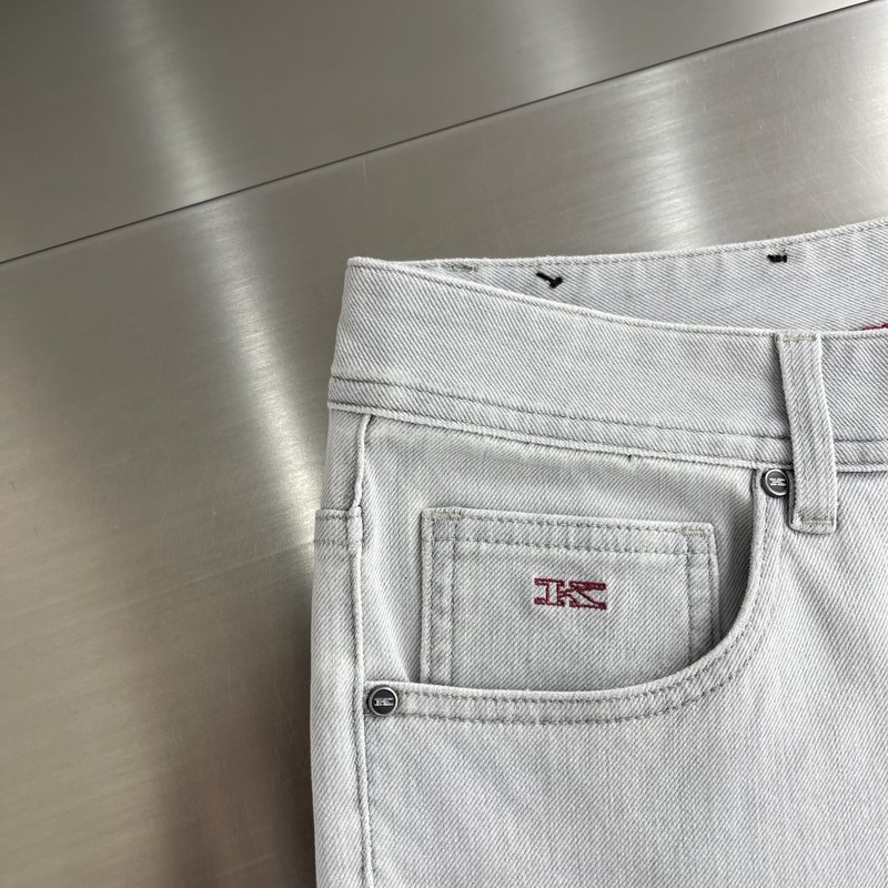 Kiton 봄여름 신상 스트레이트 데님 팬츠 001-202381