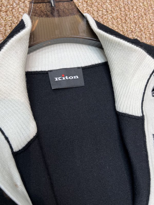 Kiton 미들 칼라 울 카디건 남성용 001-202399