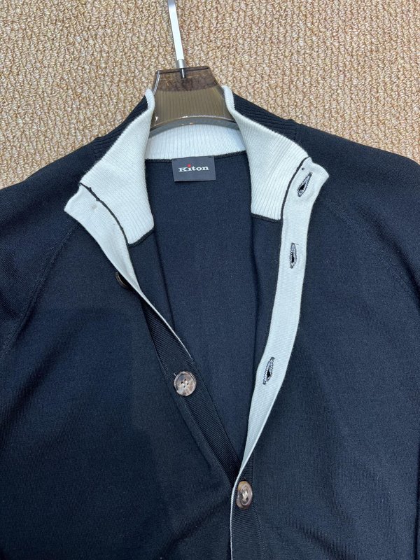 Kiton 미들 칼라 울 카디건 남성용 001-202399