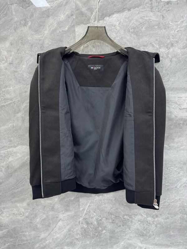 Kiton 올드머니 스타일 울 플립 칼라 재킷 001-202450