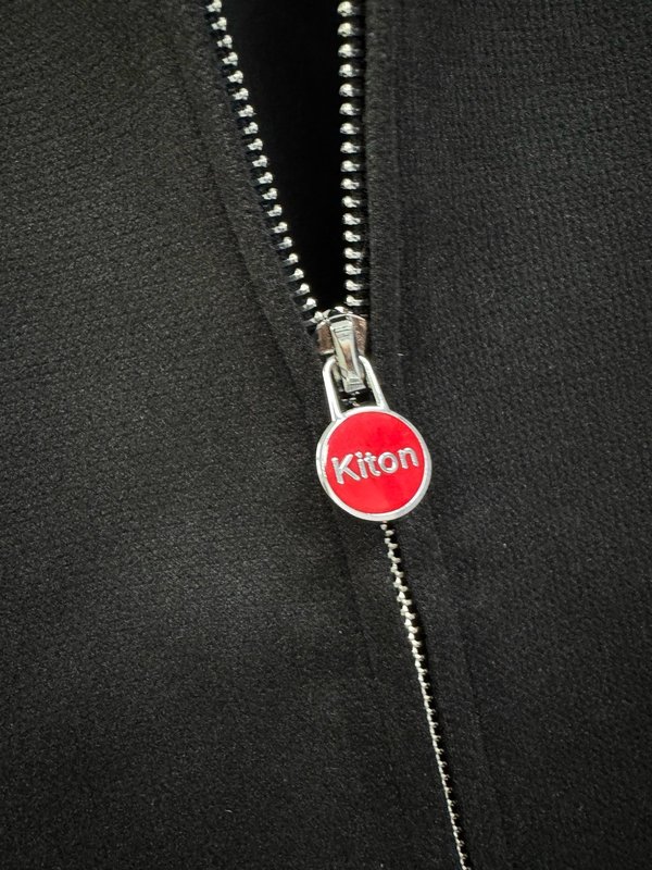 Kiton 올드머니 스타일 울 플립 칼라 재킷 001-202450