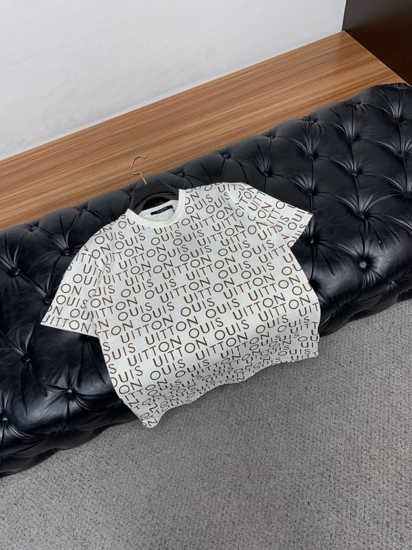 루이비통 남성 순면 라운드넥 반팔 티셔츠 001-202512