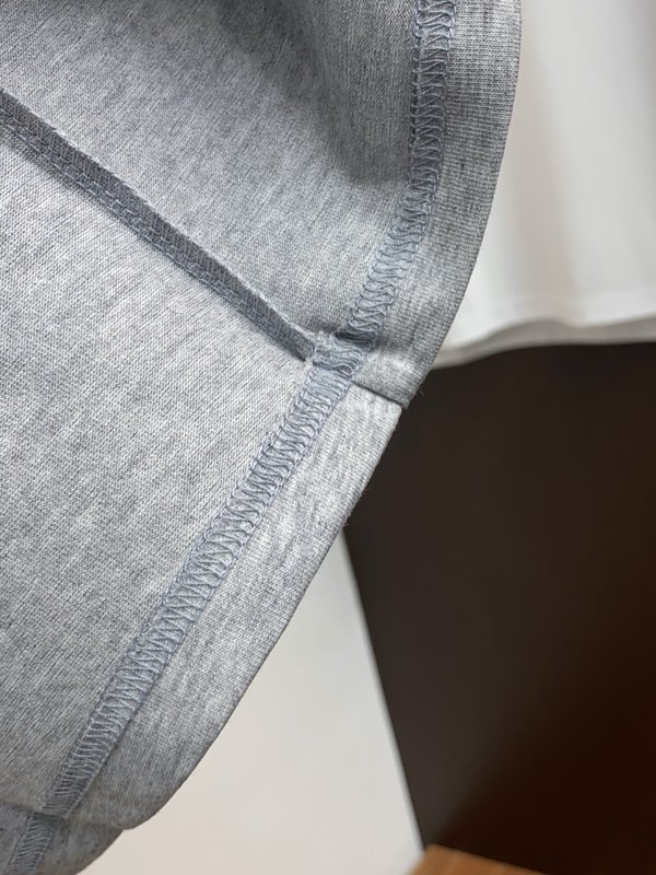 루이비통 남성 면 라운드넥 반팔 티셔츠 001-202513
