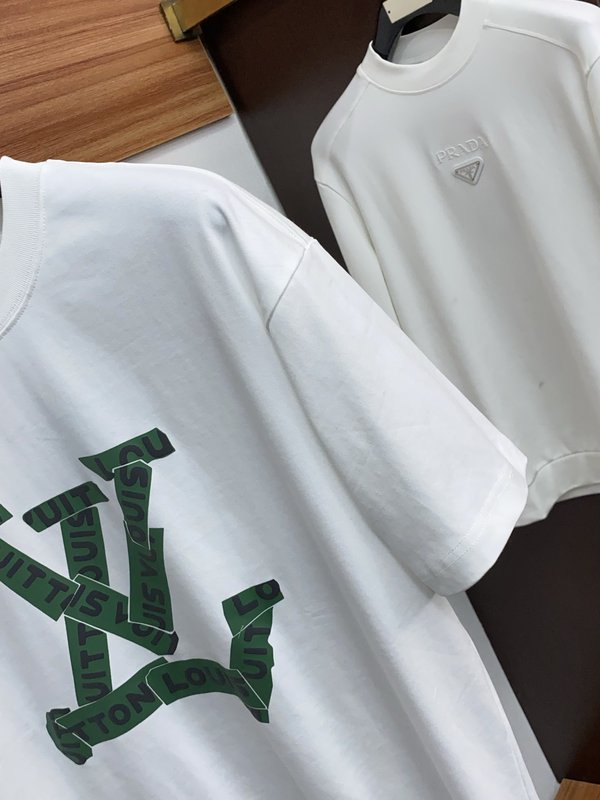 루이비통 남성 순면 라운드넥 반팔 티셔츠 001-202525