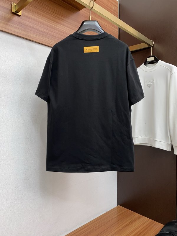 루이비통 남성 순면 라운드넥 반팔 티셔츠 001-202528