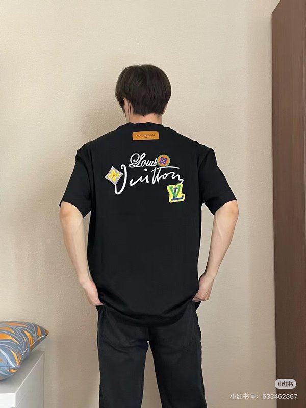 루이비통 크리에이티브 자수 라운드넥 반팔 티셔츠 001-202717