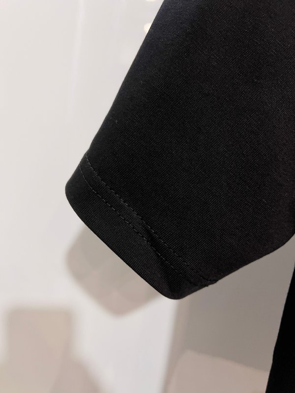 루이비통 면 라운드넥 반팔 티셔츠 001-202746