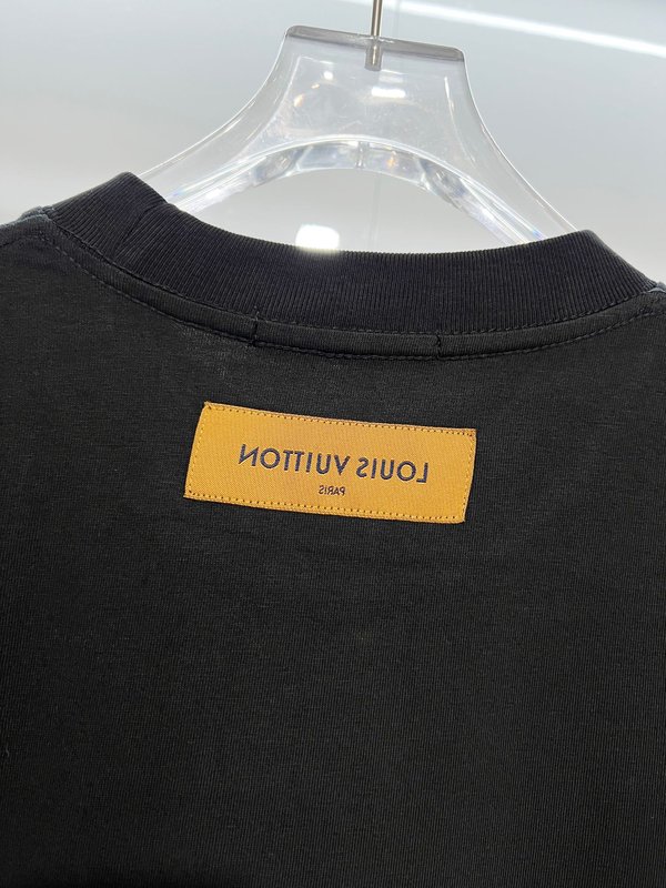 루이비통 면 라운드넥 반팔 티셔츠 001-202746