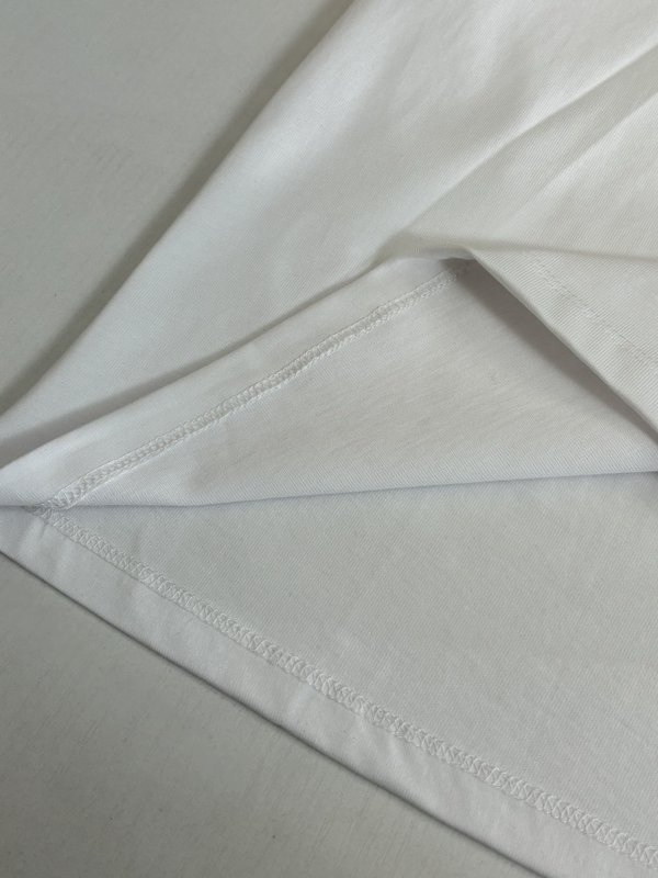 셀린 트라이엄프 로고 자수 반팔 티셔츠 001-202959