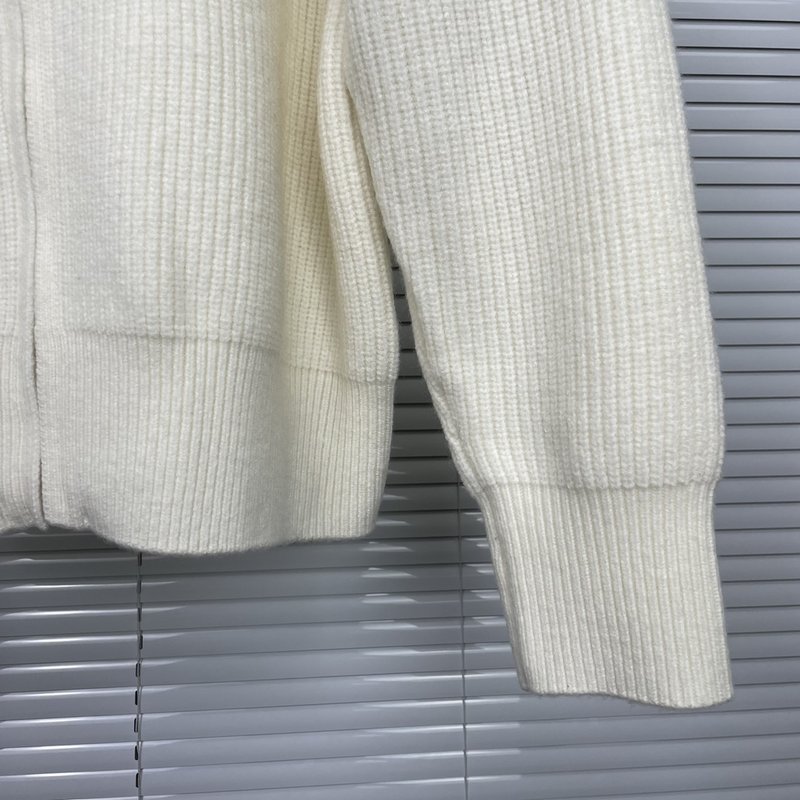 톰브라운 포스트라이프 강아지 자수 지퍼 카디건 001-203012