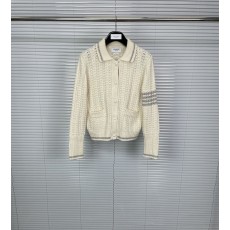 톰브라운 칼라 케이블 니트 카디건 001-203144
