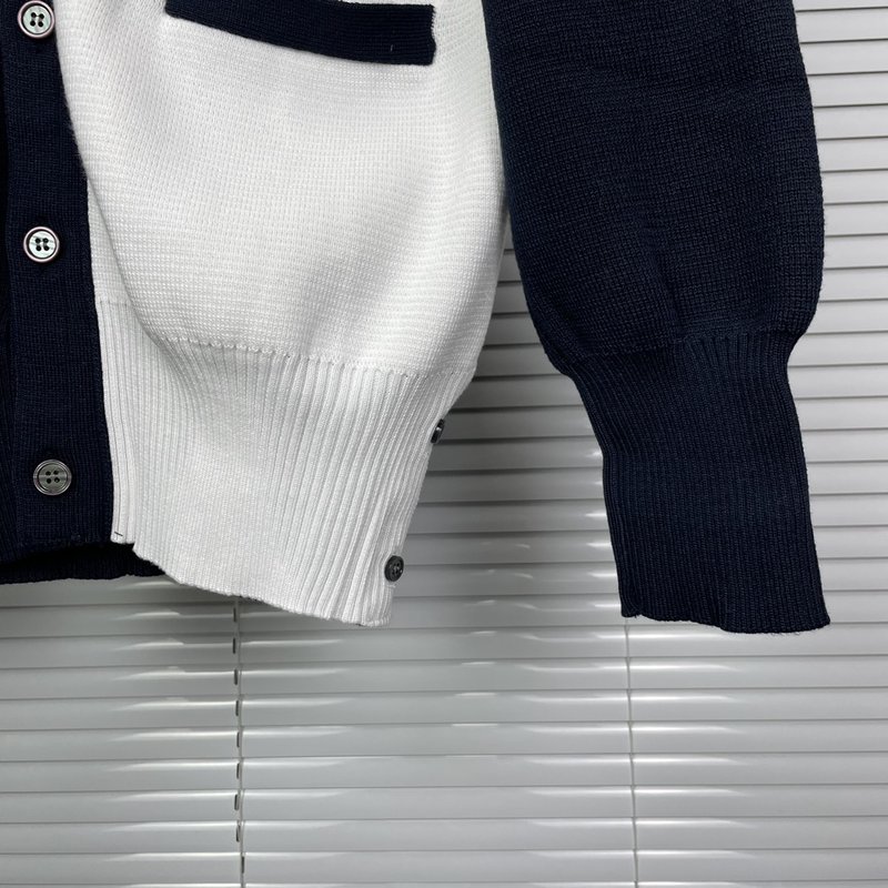 톰브라운 TB 더블 스트라이프 울 혼방 카디건 001-203171