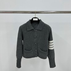 톰브라운 칼라 버튼 울 카디건 001-203209