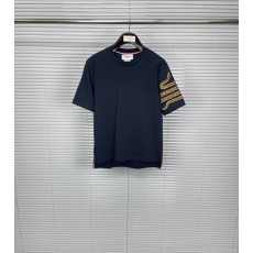 톰브라운 뱀해 한정 자수 라운드넥 티셔츠 001-203338