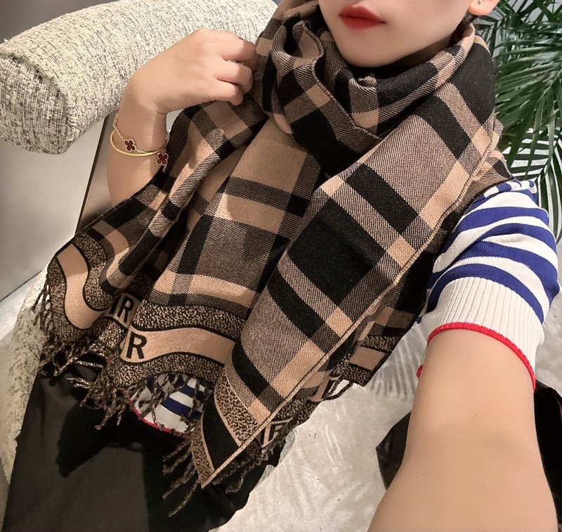 디올 가을 겨울 체크 캐시미어 머플러 유니섹스 001-204367