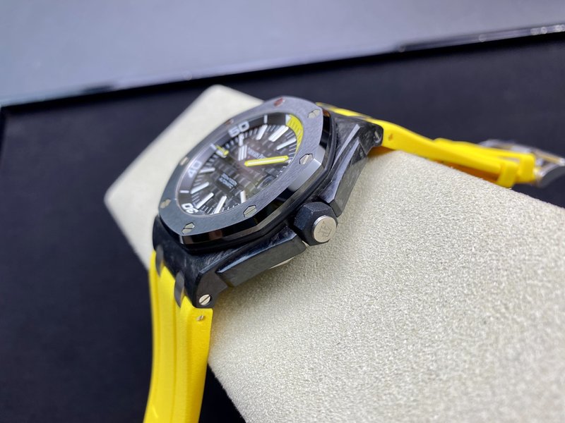 오데마 피게 로얄 오크 오프쇼어 다이버 포지드 카본 001-204843