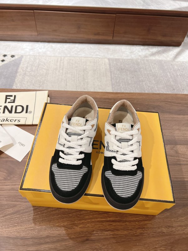 펜디 커플 레트로 캐주얼 스니커즈 001-205594