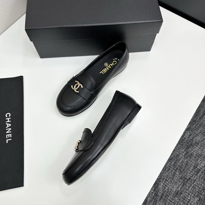 샤넬 초가을 심플 더블 C 로고 가죽 부츠 001-205656
