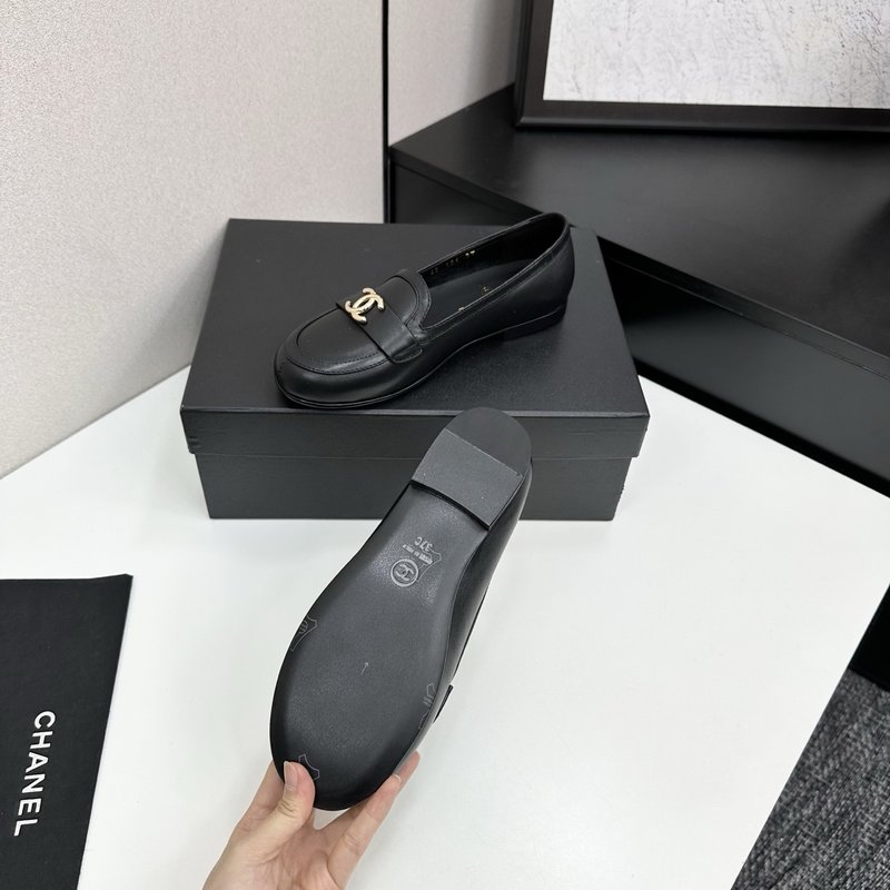 샤넬 초가을 심플 더블 C 로고 가죽 부츠 001-205656