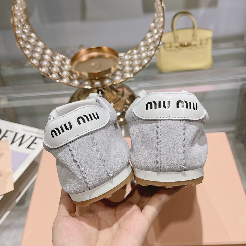 미우미우 빈티지 더티 화이트 스니커즈 001-205944