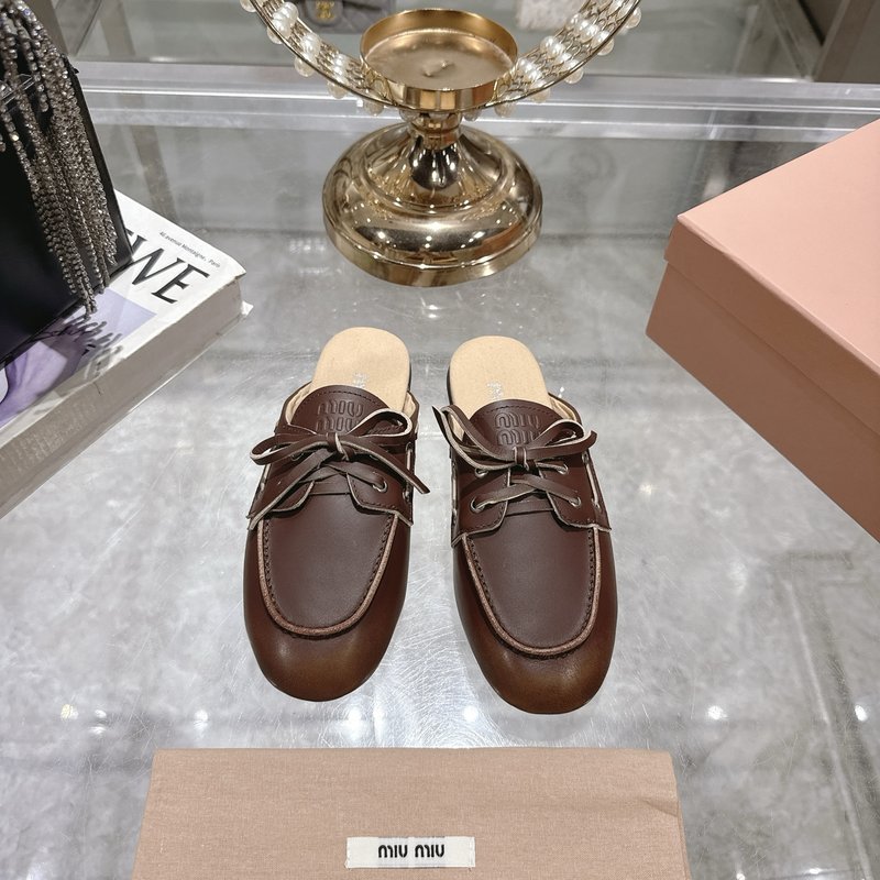 미우미우 빈티지 레더 플랫 샌들 001-205968